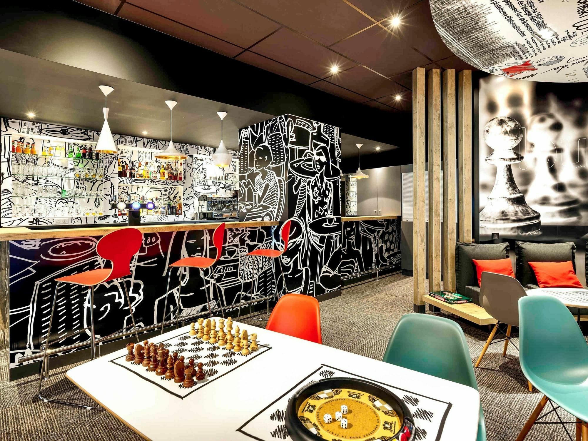 Ibis Site Du Futuroscope Hotel Шасней дю Пуату Екстериор снимка